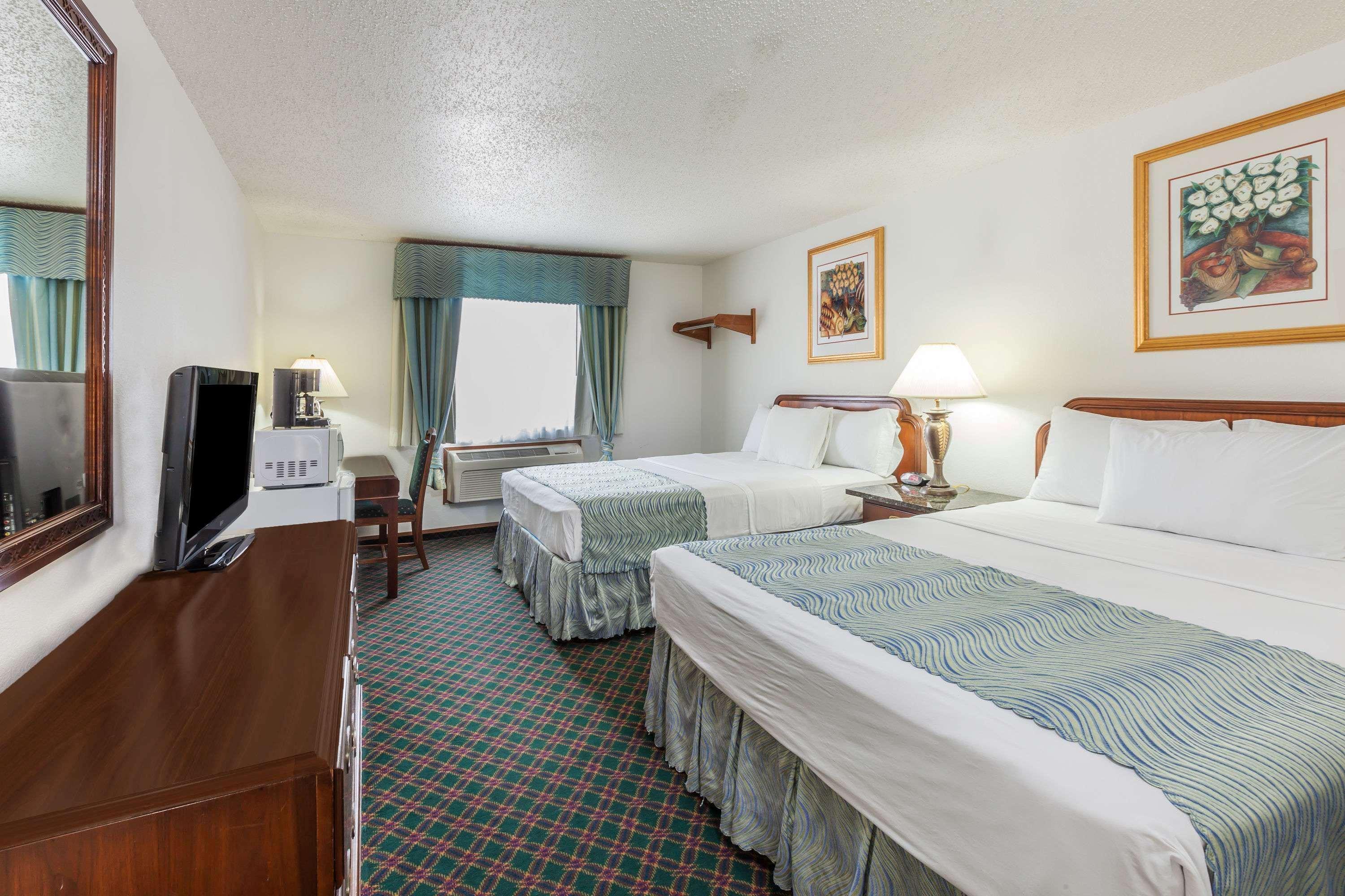Hotel Super 8 By Wyndham Irving Dfw Airport/South Exterior foto