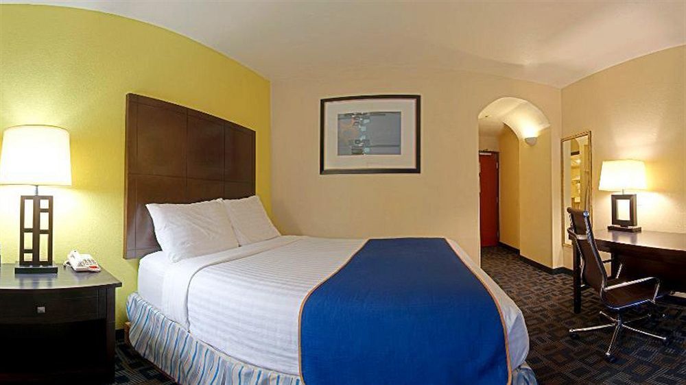 Hotel Super 8 By Wyndham Irving Dfw Airport/South Exterior foto